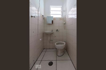Banheiro de casa para alugar com 1 quarto, 60m² em Jardim de Lorenzo, São Paulo