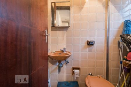 Casa à venda com 175m², 3 quartos e 2 vagas Casa à venda com 175m², 3 quartos e 2 vagasBanheiro de Serviço