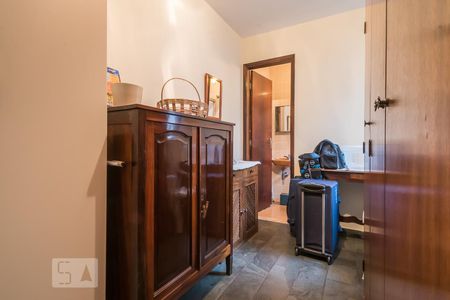 Casa à venda com 175m², 3 quartos e 2 vagas Casa à venda com 175m², 3 quartos e 2 vagasQuarto de Serviço