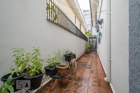Casa à venda com 175m², 3 quartos e 2 vagas Casa à venda com 175m², 3 quartos e 2 vagasCorredor