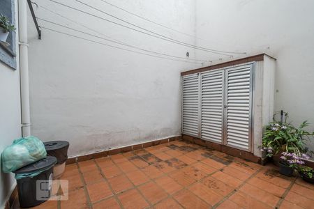 Casa à venda com 175m², 3 quartos e 2 vagas Casa à venda com 175m², 3 quartos e 2 vagasQuintal