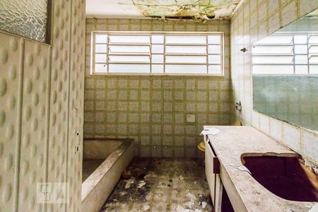 Casa à venda com 400m², 3 quartos e 1 vagaBanheiro 1