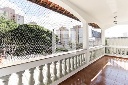 Casa à venda com 285m², 2 quartos e 3 vagas Casa à venda com 285m², 2 quartos e 3 vagasVaranda da Suíte 1