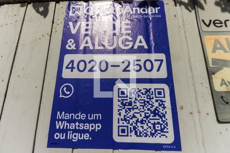 Casa à venda com 285m², 2 quartos e 3 vagas Casa à venda com 285m², 2 quartos e 3 vagasPlaquinha