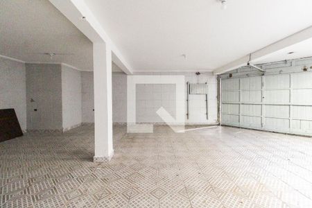 Casa à venda com 285m², 2 quartos e 3 vagas Casa à venda com 285m², 2 quartos e 3 vagasGaragem