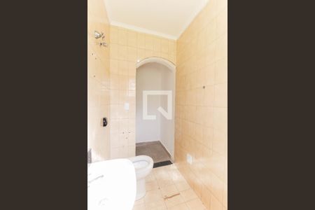 Casa à venda com 285m², 2 quartos e 3 vagas Casa à venda com 285m², 2 quartos e 3 vagasBanheiro Social