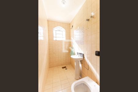 Casa à venda com 285m², 2 quartos e 3 vagas Casa à venda com 285m², 2 quartos e 3 vagasBanheiro Social