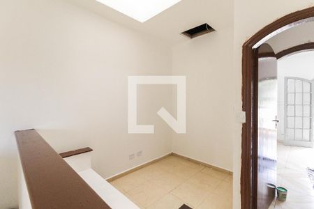 Casa à venda com 285m², 2 quartos e 3 vagas Casa à venda com 285m², 2 quartos e 3 vagasHall