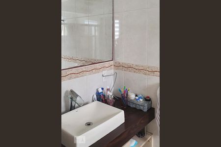 Apartamento à venda com 81m², 3 quartos e 1 vaga Apartamento à venda com 81m², 3 quartos e 1 vagaBanheiro suíte 01