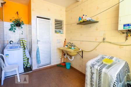 Casa à venda com 250m², 6 quartos e 1 vagaÁrea de Serviço