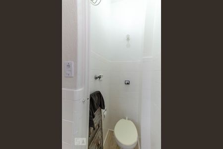 Apartamento à venda com 66m², 2 quartos e sem vaga Apartamento à venda com 66m², 2 quartos e sem vagaBanheiro de Serviço