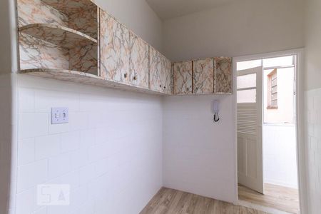 Apartamento à venda com 66m², 2 quartos e sem vaga Apartamento à venda com 66m², 2 quartos e sem vagaCozinha