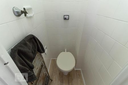 Apartamento à venda com 66m², 2 quartos e sem vaga Apartamento à venda com 66m², 2 quartos e sem vagaBanheiro de Serviço