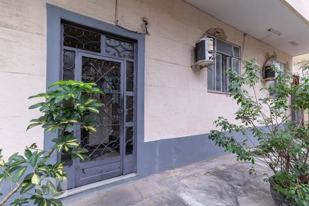 Apartamento à venda com 66m², 2 quartos e sem vaga Apartamento à venda com 66m², 2 quartos e sem vagaEntrada