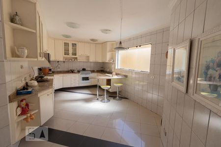 Casa à venda com 700m², 7 quartos e 7 vagas Casa à venda com 700m², 7 quartos e 7 vagasCozinha 2