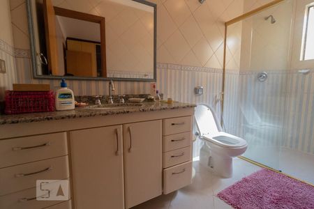 Casa à venda com 700m², 7 quartos e 7 vagas Casa à venda com 700m², 7 quartos e 7 vagasBanheiro da Suíte 6