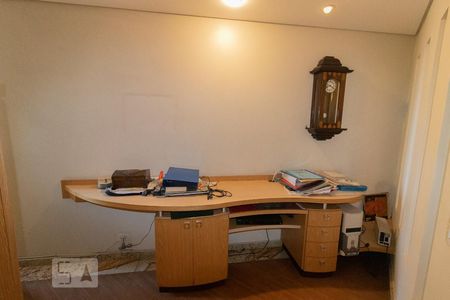 Casa à venda com 700m², 7 quartos e 7 vagas Casa à venda com 700m², 7 quartos e 7 vagasEscritório