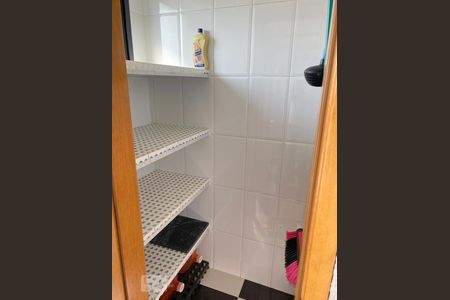 Apartamento à venda com 104m², 3 quartos e 2 vagas Apartamento à venda com 104m², 3 quartos e 2 vagasDespensa