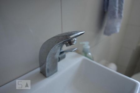 Apartamento à venda com 66m², 2 quartos e sem vaga Apartamento à venda com 66m², 2 quartos e sem vagaBanheiro