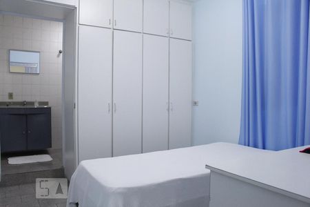 Casa à venda com 272m², 6 quartos e 2 vagasSuíte 4