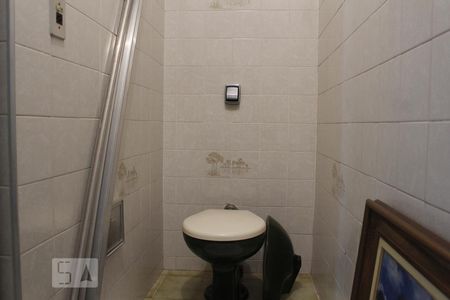 Casa à venda com 272m², 6 quartos e 2 vagasBanheiro da Suíte 2