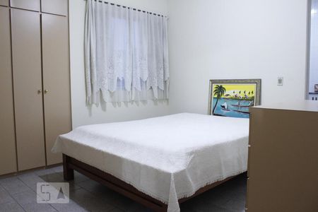 Casa à venda com 272m², 6 quartos e 2 vagasSuíte 3