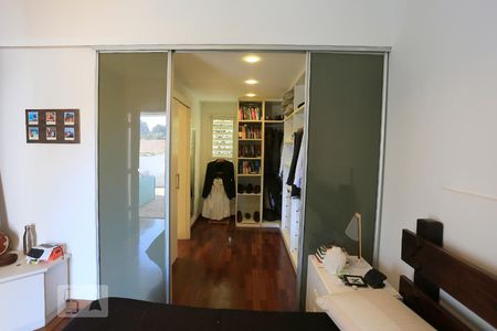 Casa à venda com 800m², 5 quartos e 3 vagasCloset da Suite 2