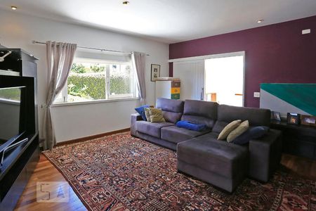 Casa à venda com 800m², 5 quartos e 3 vagasSala de TV