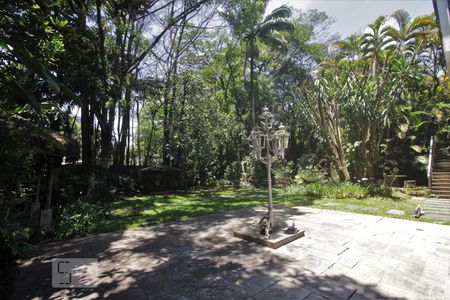 Casa para alugar com 500m², 5 quartos e 4 vagasÁrea Externa