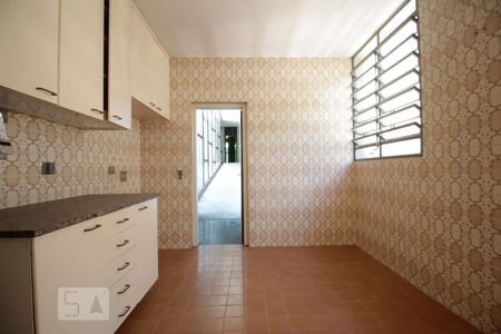 Casa para alugar com 500m², 5 quartos e 4 vagasCozinha