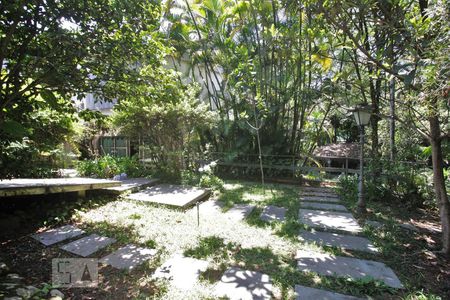 Casa para alugar com 500m², 5 quartos e 4 vagasÁrea Externa