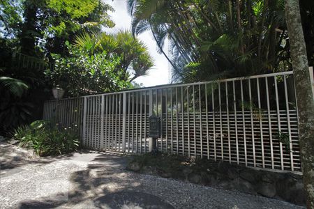 Casa para alugar com 500m², 5 quartos e 4 vagasFachada