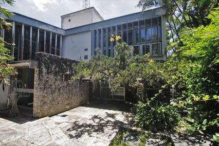 Casa para alugar com 500m², 5 quartos e 4 vagasÁrea Externa