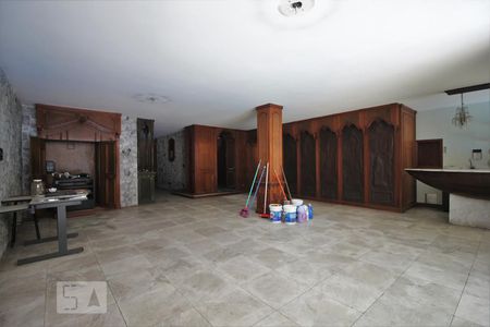 Casa para alugar com 500m², 5 quartos e 4 vagasSala