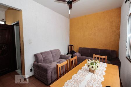 Sala de apartamento para alugar com 2 quartos, 2m² em Piedade, Rio de Janeiro