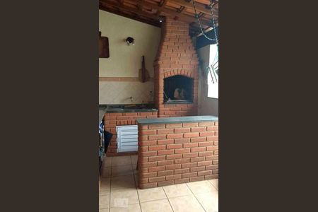 Casa à venda com 287m², 3 quartos e 2 vagas Casa à venda com 287m², 3 quartos e 2 vagasChurrasqueira