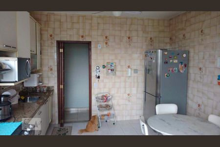 Apartamento à venda com 180m², 4 quartos e 2 vagasCozinha