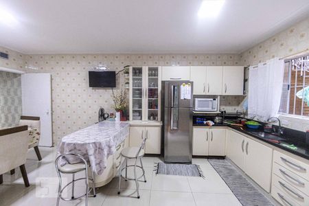 Casa à venda com 190m², 4 quartos e 2 vagas Casa à venda com 190m², 4 quartos e 2 vagasCozinha