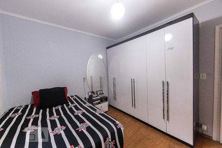 Casa à venda com 190m², 4 quartos e 2 vagas Casa à venda com 190m², 4 quartos e 2 vagasQuarto 2