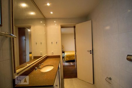 Apartamento para alugar com 135m², 3 quartos e 2 vagas Apartamento para alugar com 135m², 3 quartos e 2 vagasBanheiro - Suite