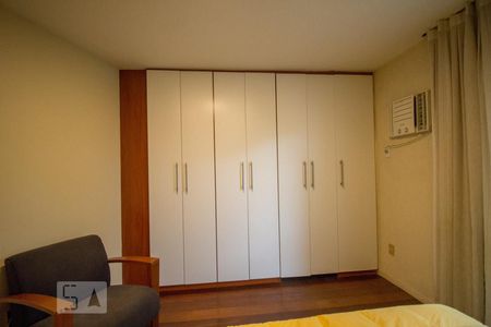 Apartamento para alugar com 135m², 3 quartos e 2 vagas Apartamento para alugar com 135m², 3 quartos e 2 vagasSuite