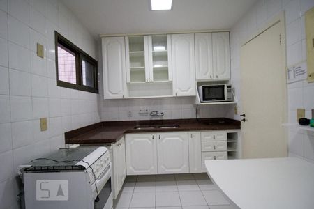 Apartamento para alugar com 135m², 3 quartos e 2 vagas Apartamento para alugar com 135m², 3 quartos e 2 vagasCozinha