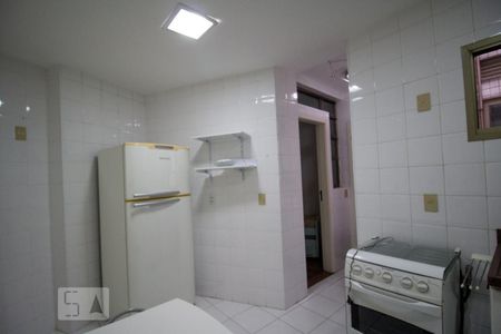 Apartamento para alugar com 135m², 3 quartos e 2 vagas Apartamento para alugar com 135m², 3 quartos e 2 vagasCozinha