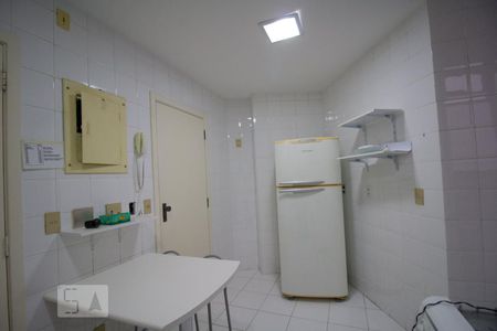 Apartamento para alugar com 135m², 3 quartos e 2 vagas Apartamento para alugar com 135m², 3 quartos e 2 vagasCozinha