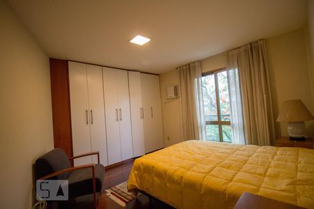 Apartamento para alugar com 135m², 3 quartos e 2 vagas Apartamento para alugar com 135m², 3 quartos e 2 vagasSuite
