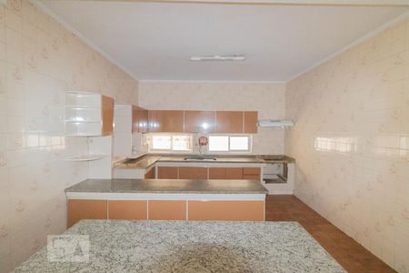 Casa à venda com 300m², 4 quartos e 3 vagas Casa à venda com 300m², 4 quartos e 3 vagasCozinha - Armários