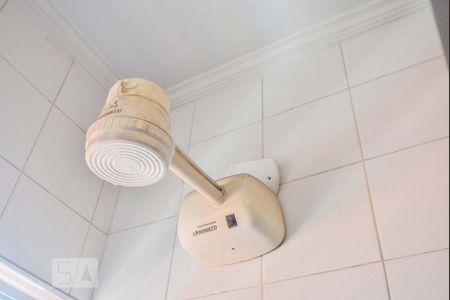 Casa à venda com 413m², 5 quartos e 4 vagasBanheiro 02