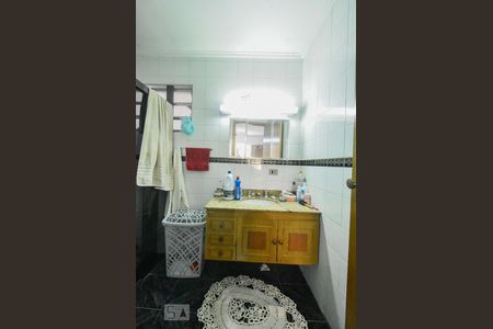 Casa à venda com 413m², 5 quartos e 4 vagasBanheiro Suíte 04