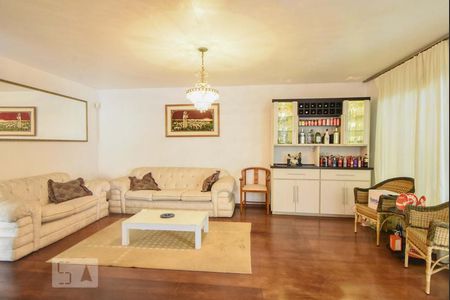 Casa à venda com 413m², 5 quartos e 4 vagasSala de Jantar