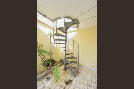 Casa à venda com 413m², 5 quartos e 4 vagasVaranda 02